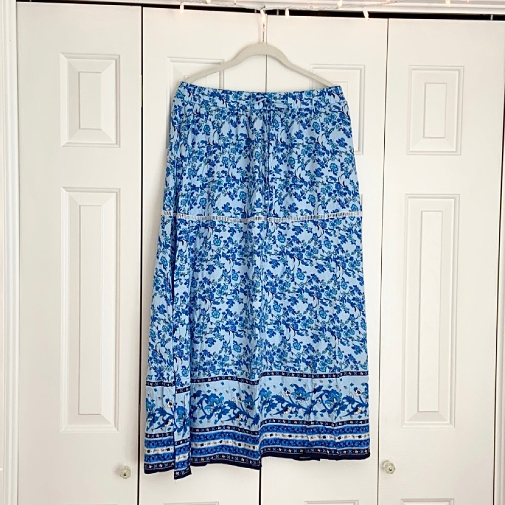 BloomChic Floral Midi Skirt